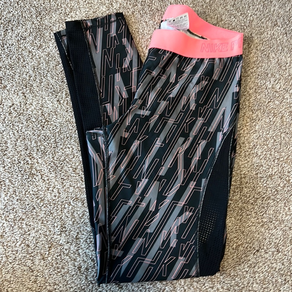 Nike hypercool running tights with mesh accents large